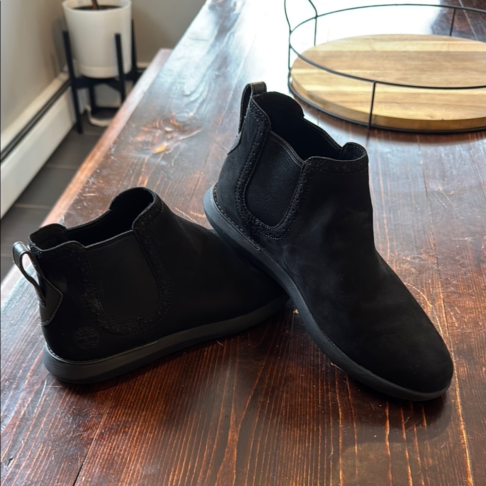 Timberland Women's Black Chelsea Boots - size 8.5